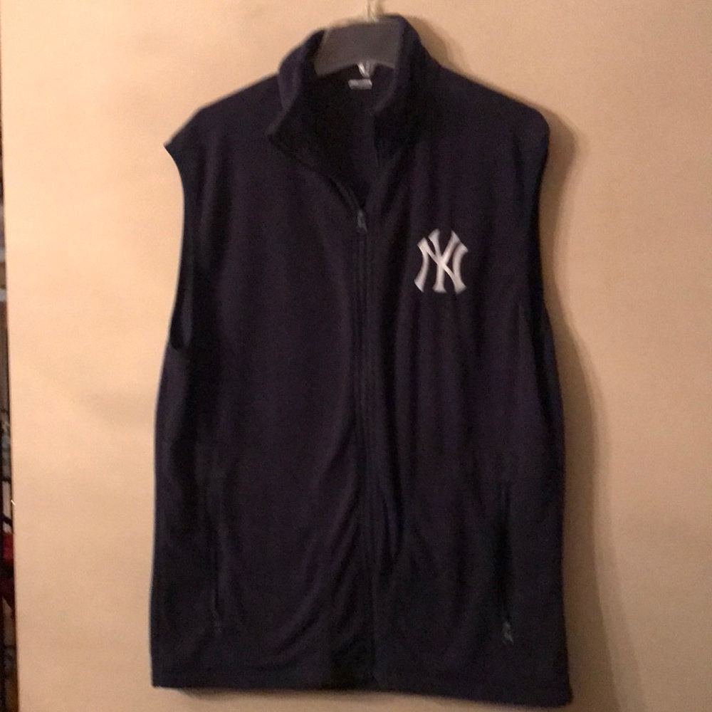 NY Yankees Fleece Vest Size XL